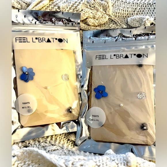 TIGHTS WITH FLORAL EMBELLISHMENTS - Picture 3 of 3